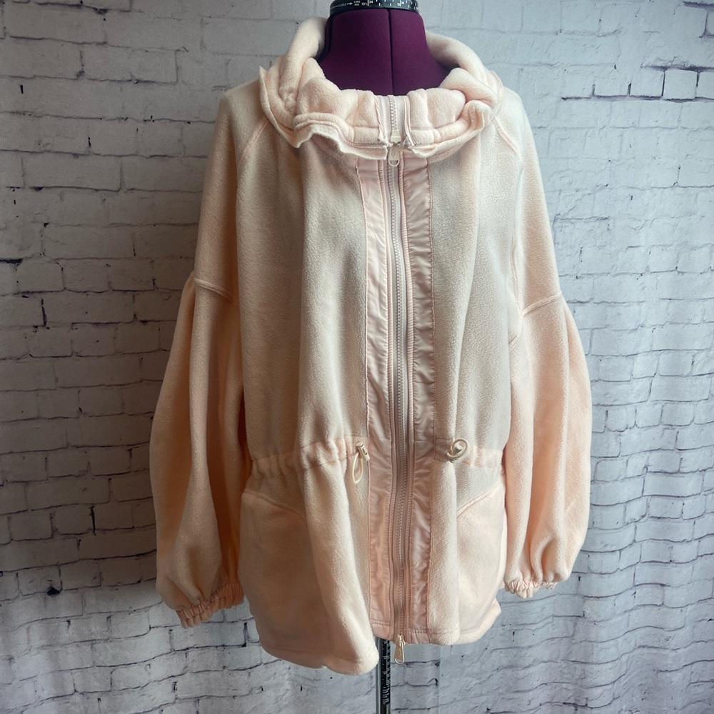 Free People movement size large pale pink she’s all that fleece jacket